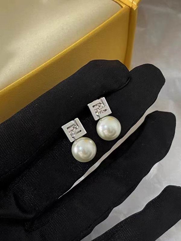 Fendi earring 01lyr61